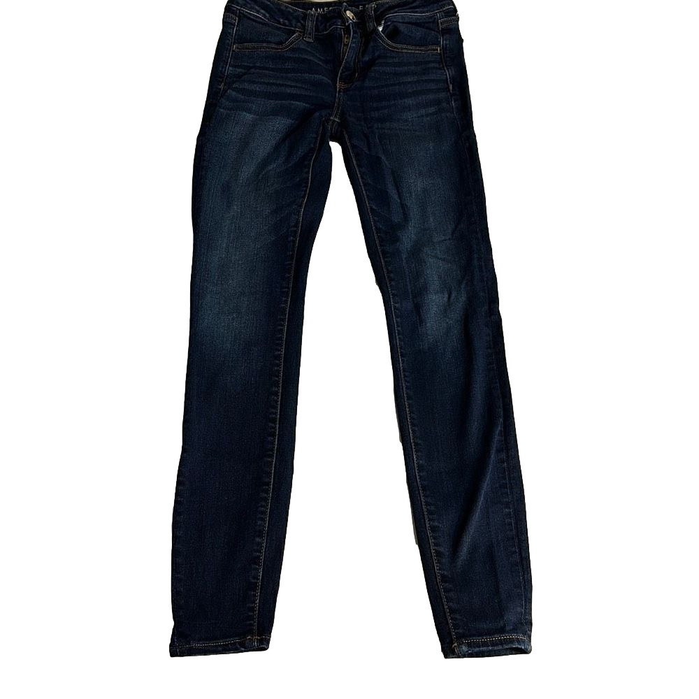 American Eagle Jeans Jegging Size 2. Waist: 26, Inseam: 27 inches